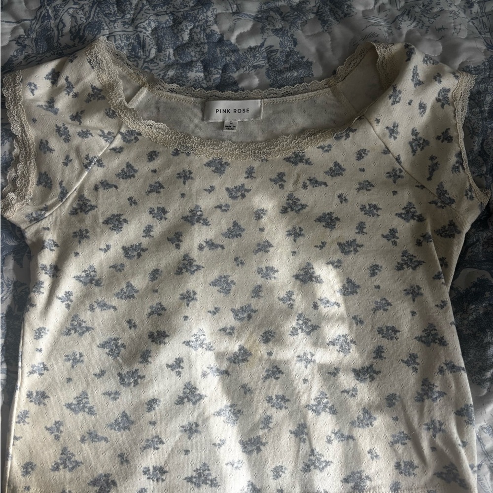 Pine Rose Floral Lace Trim Top